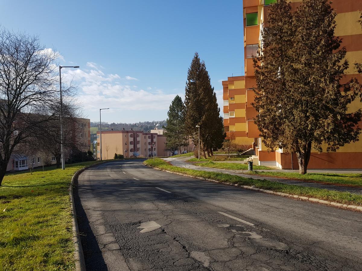 Hegyalja Apartman Zalaegerszeg Εξωτερικό φωτογραφία